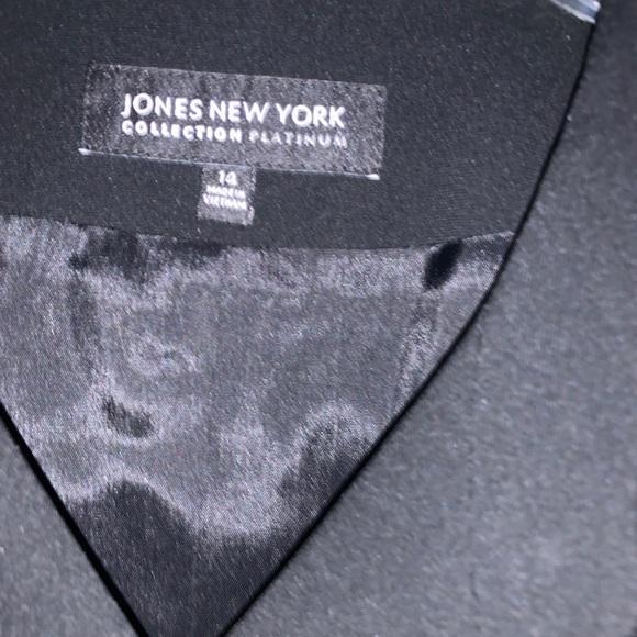 Jones New York Suit Jacket- Black - Picture 6 of 6